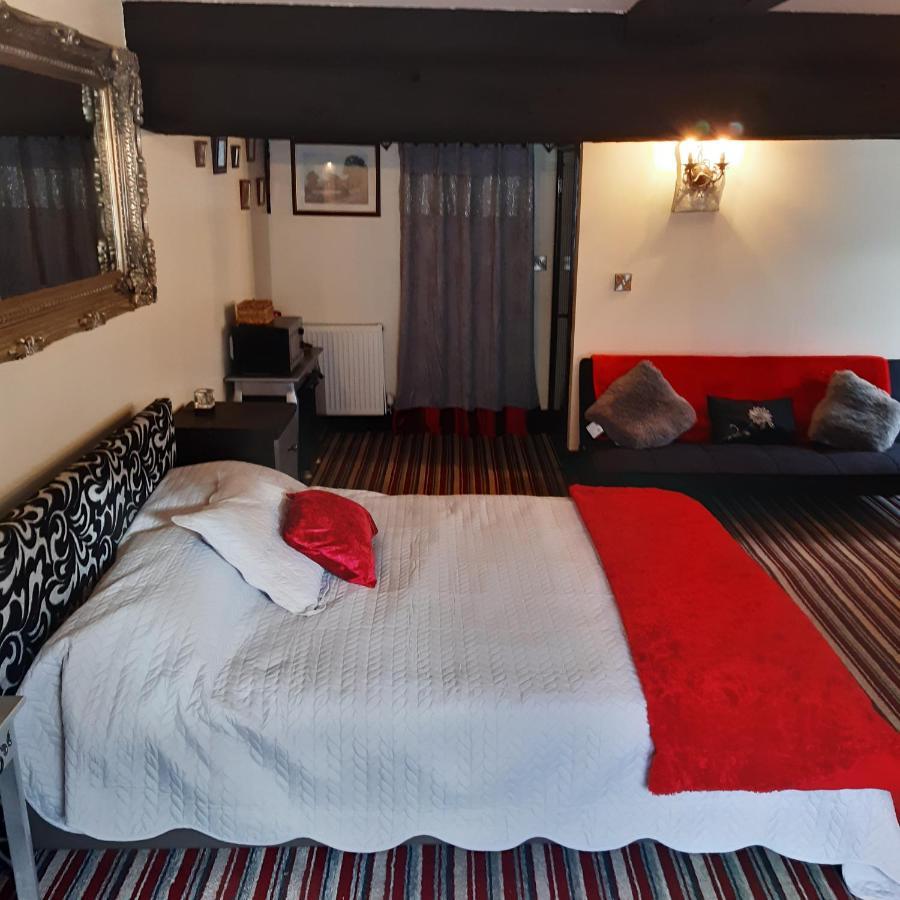 شقة The Saracens Head Old Lounge سكيغنيس المظهر الخارجي الصورة